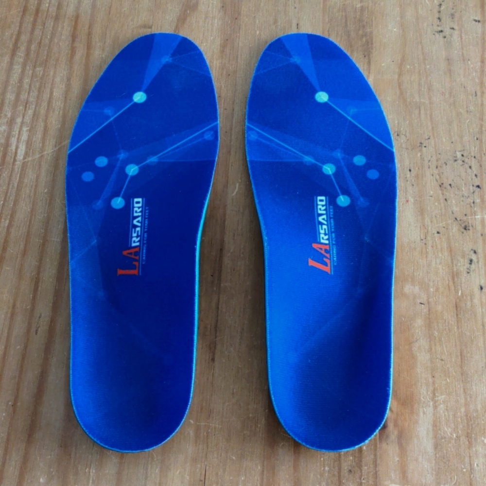 One Pair NWOT Larsaro Medium Size Arch Support Insoles